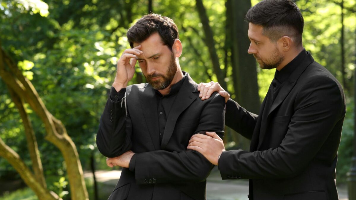 Outfit Beerdigung für Herren: Dresscode Trauerkleidung zur Beerdigung 