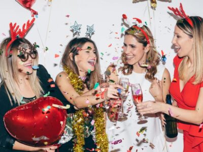 Silvester Outfit Damen Glanzvoll ins Neue Jahr 2025