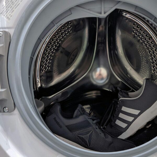 Schuhe in der Waschmaschine waschen Der ultimative Rettungsplan für deine Sneaker